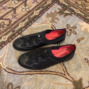 Ecco Bluma Toggle Shoe— black size 40